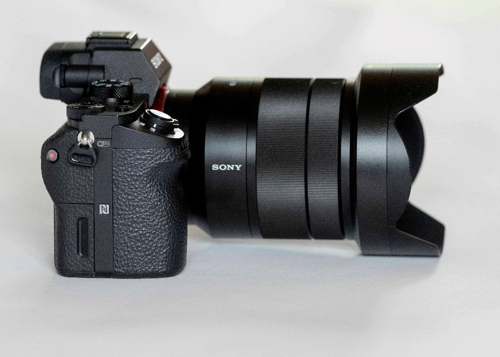 Foto 4 van Sony A7 II + Zeiss 24-70mm F4 + Battery Kit | ALS NIEUW