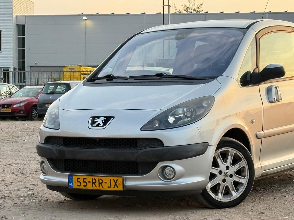 Peugeot 1007 1.6-16V Sporty/ AUTOMAAT, 15 km/l, Gebruikt, 4 cilinders, Bedrijf
