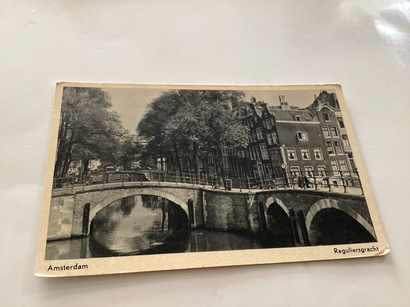 Oude ansichtkaart Amsterdam Reguliersgracht, Ophalen of Verzenden, 1940 tot 1960, Ongelopen, Noord-Holland