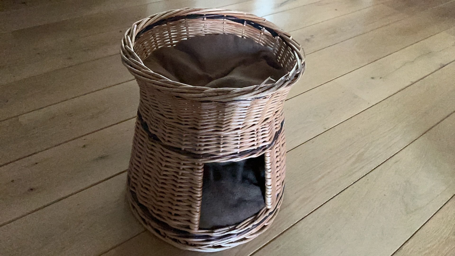 Te koop kattenmand, 2 ligplaatsen, uitneembare kussens, Ophalen of Verzenden, Gebruikt