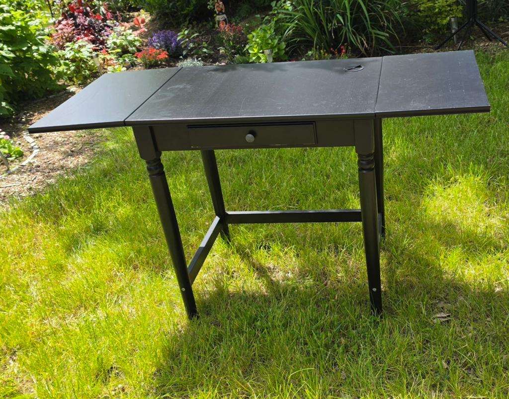 Zwarte inklapbaar bureau, Huis en Inrichting, Bureaus, Ophalen, Zwart, Zo goed als nieuw, IKEA