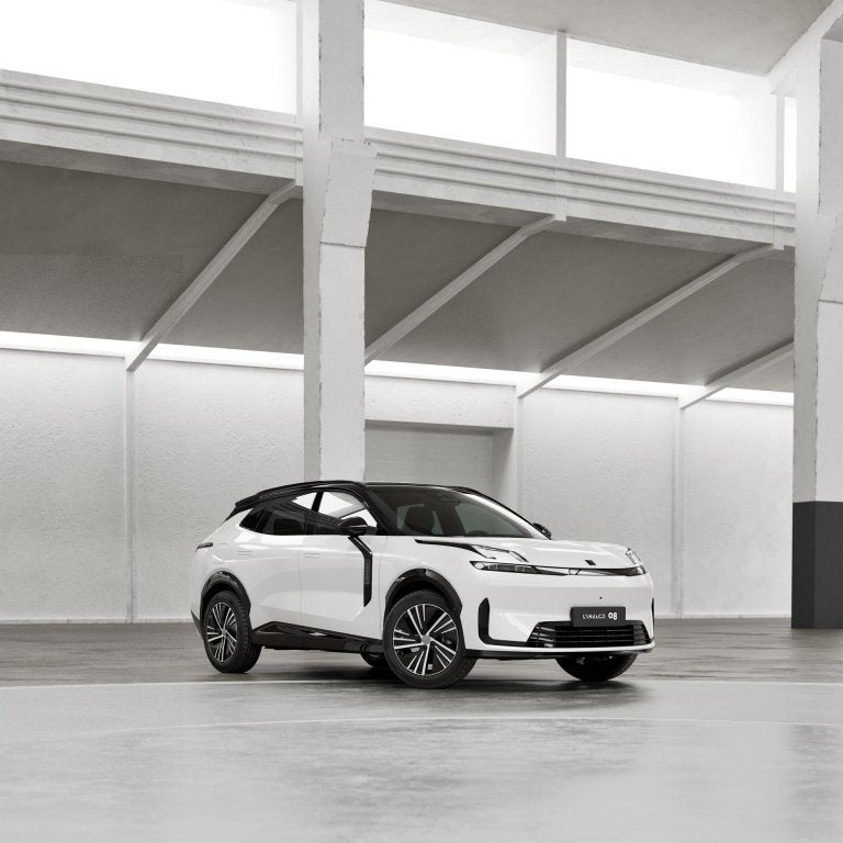 Lynk & Co 08 Business Edition | Panoramadak | 360 camera |, Auto's, Automaat, Zwart, 4 cilinders, Wit