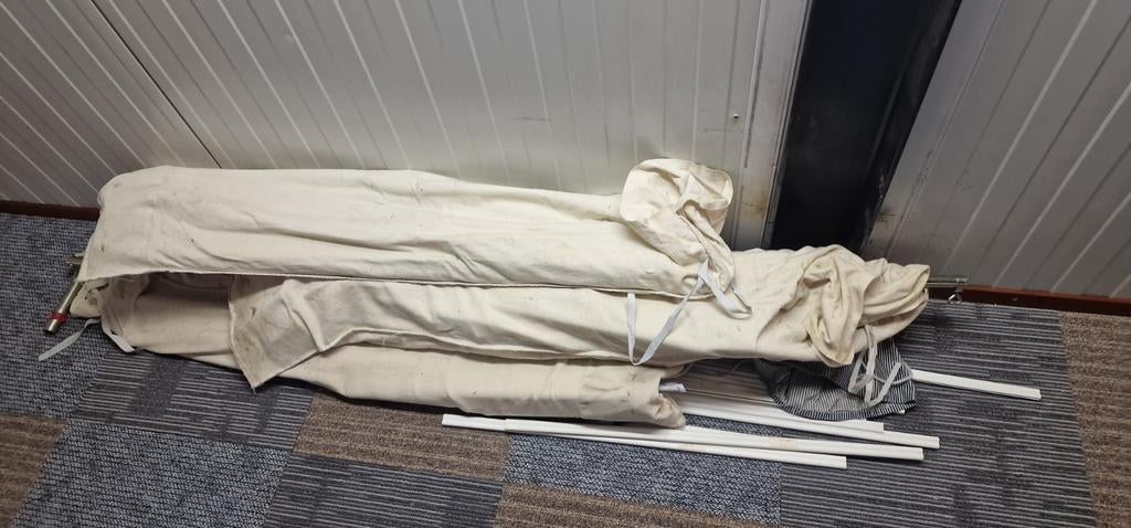 Grote partij tentdoek en tentstokken, Ophalen of Verzenden, Gebruikt, Meer dan 6