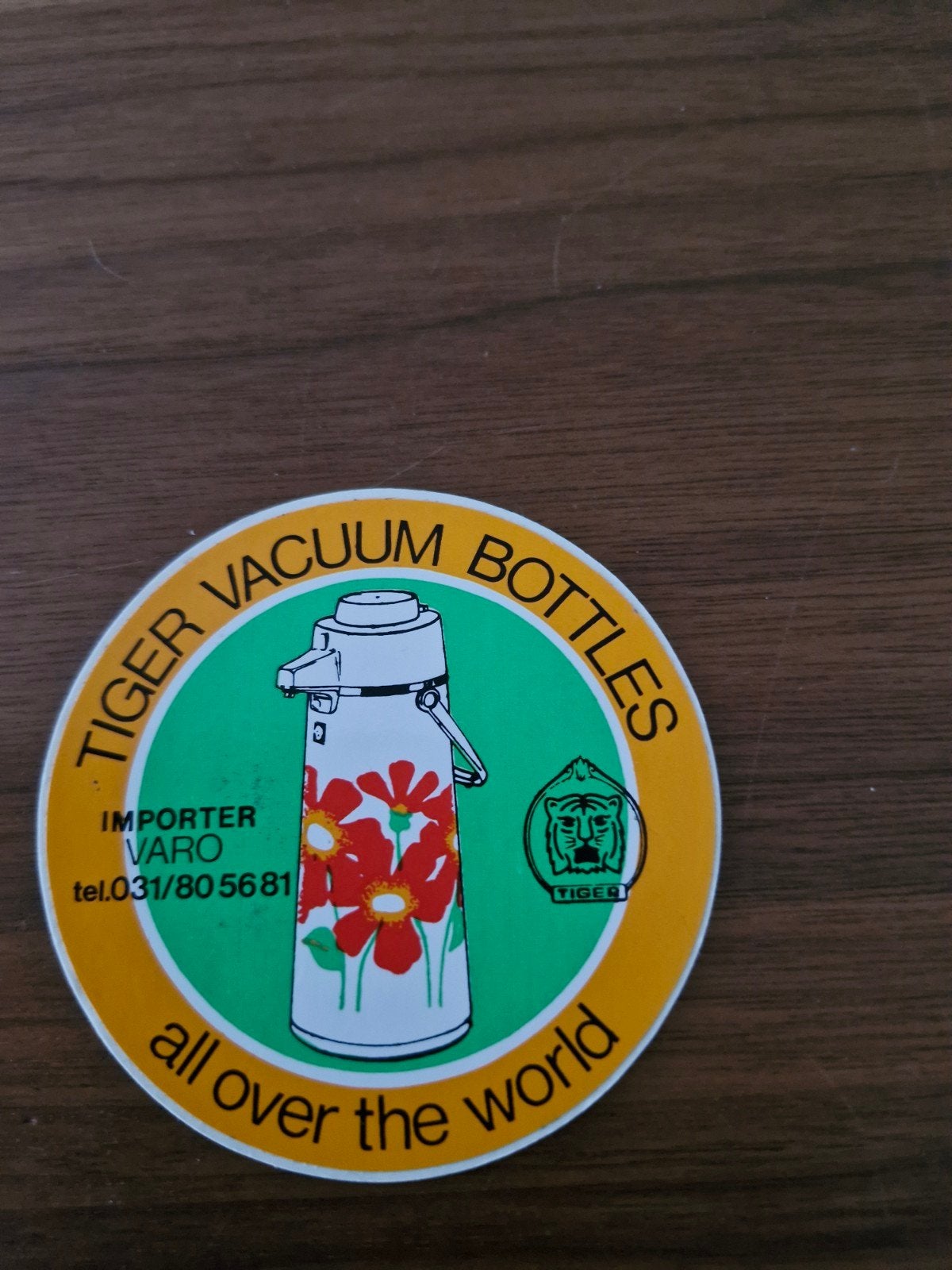 11875 Vintage Tiger Vacuum Bottles Sticker - Varo Importeur, Ophalen of Verzenden