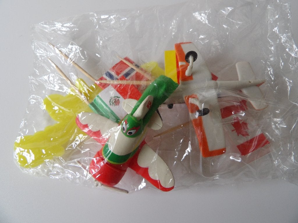 nieuw Disney Planes taart set, 2x vliegtuig, tekst, diverse, Hobby en Vrije tijd, Taarten en Cupcakes maken, Ophalen of Verzenden