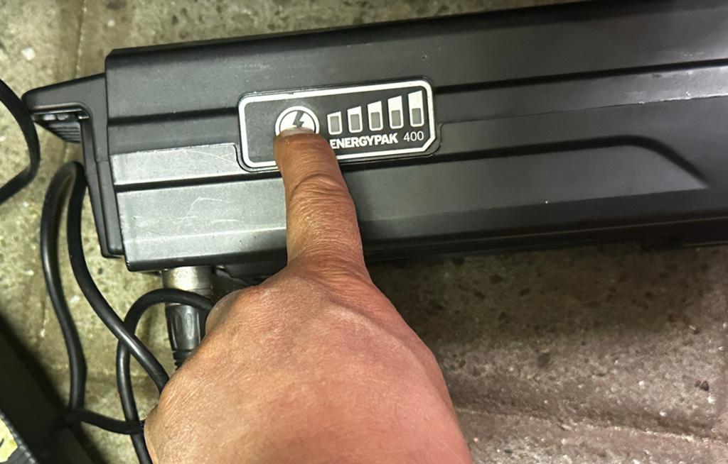 Giant Energypak 400 -accu Niet werkend (voor onderdelen), Verzenden, Gebruikt