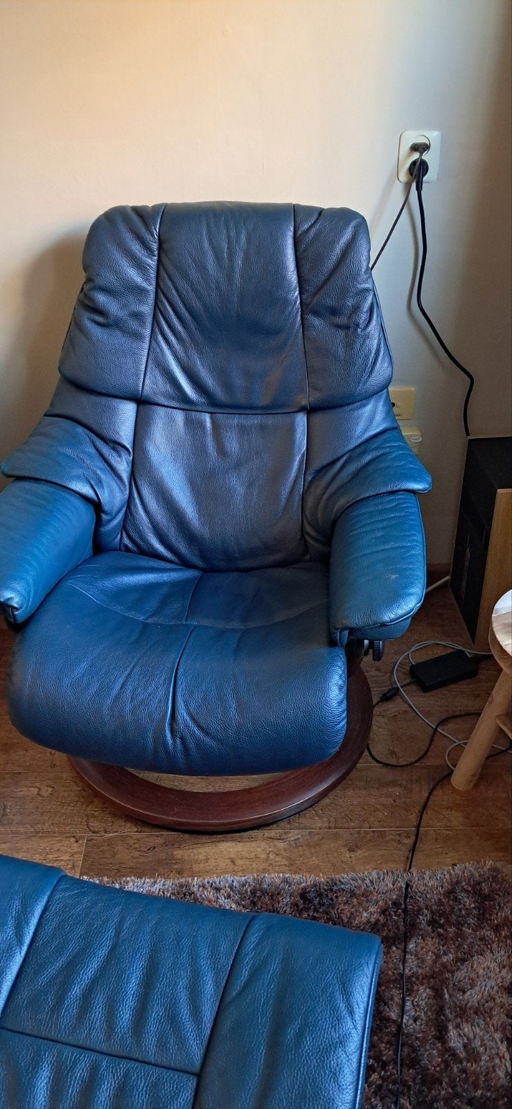 Stressless fauteuil met voetenbank - Blauw leer, Huis en Inrichting, Ophalen, Gebruikt, Modern, Comfort, 75 tot 100 cm