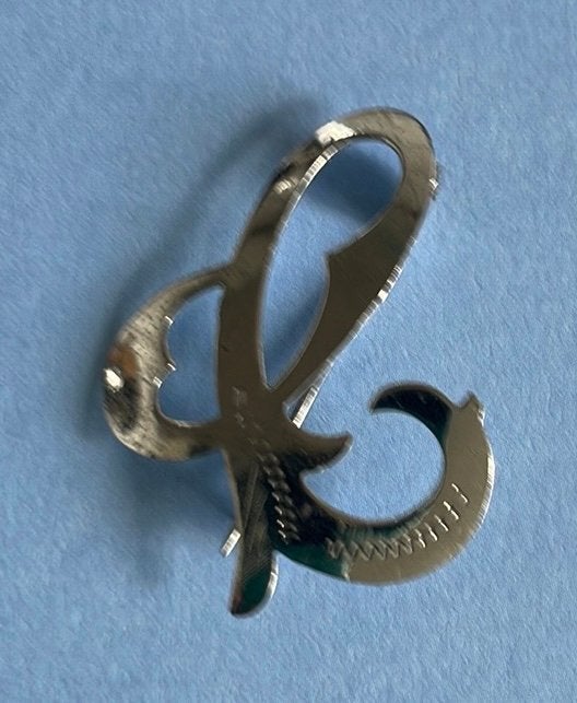 Zilveren broche zilver letter 835, Ophalen of Verzenden, Zo goed als nieuw