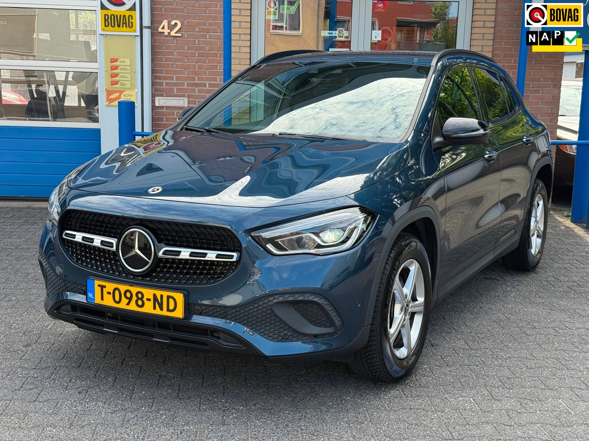 Mercedes-Benz GLA-klasse 200 Luxury Line | Org NL + NAP | El, Auto's, 15 km/l, Euro 6, 4 cilinders, Blauw
