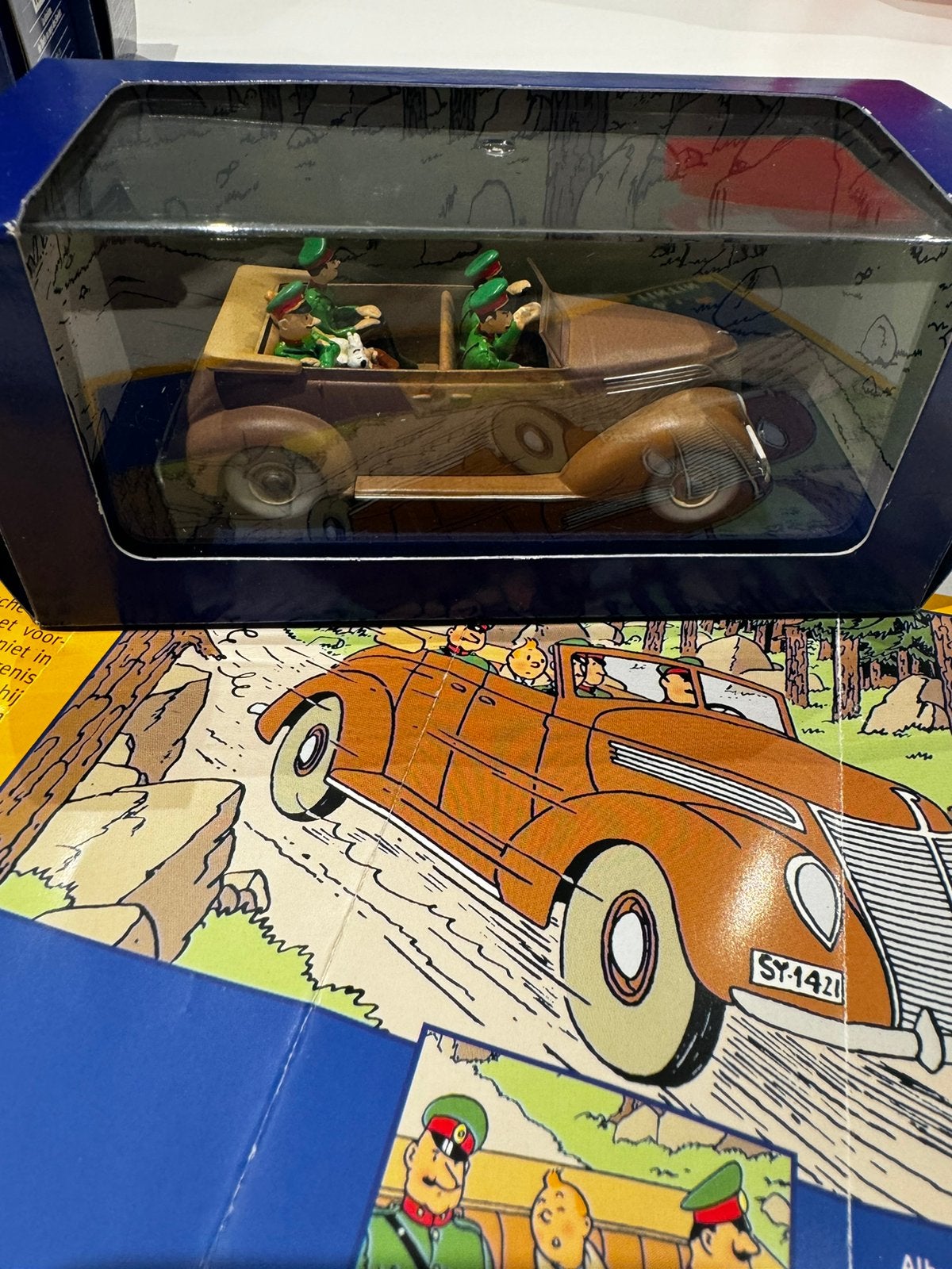 Kuifje auto 1:43. De ford v8 cabrio iit skepter ottokar, Ophalen of Verzenden, Kuifje, Zo goed als nieuw, Beeldje of Figuurtje