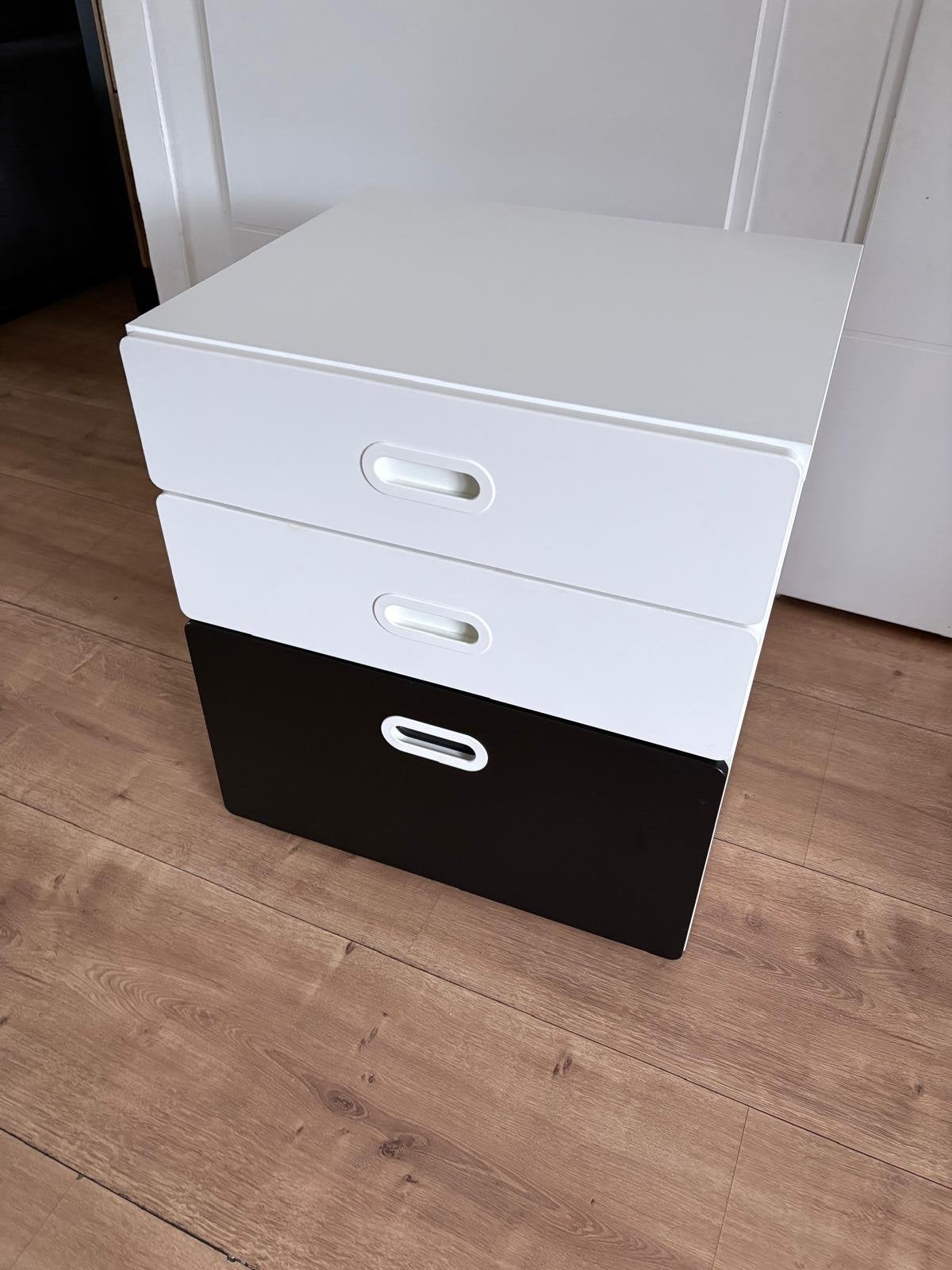 IKEA STUVA / FRITIDS ladekast (zwart/wit), Ophalen, 50 tot 100 cm, Zo goed als nieuw, 3 of 4 laden