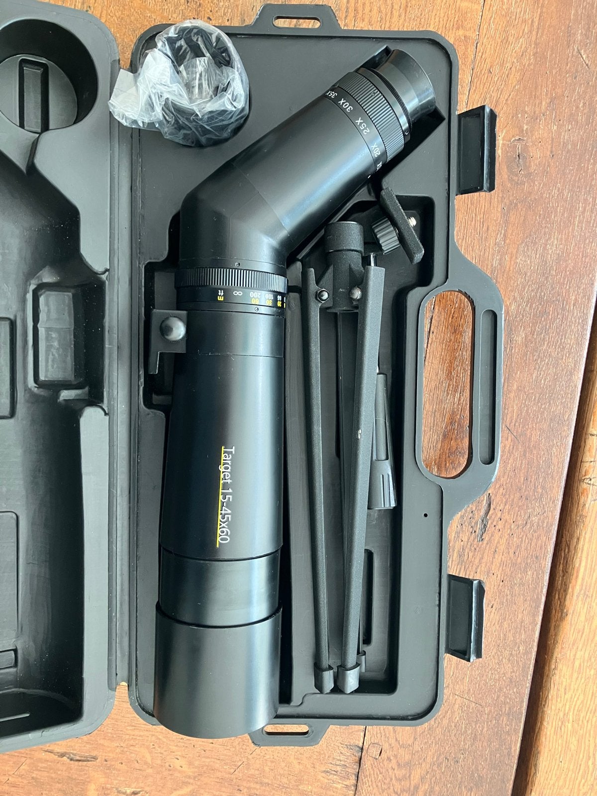 Target 15-45x60 Spottingscoop met Statief en Koffer, Ophalen, Lenzentelescoop (refractor), Met statief, Zo goed als nieuw