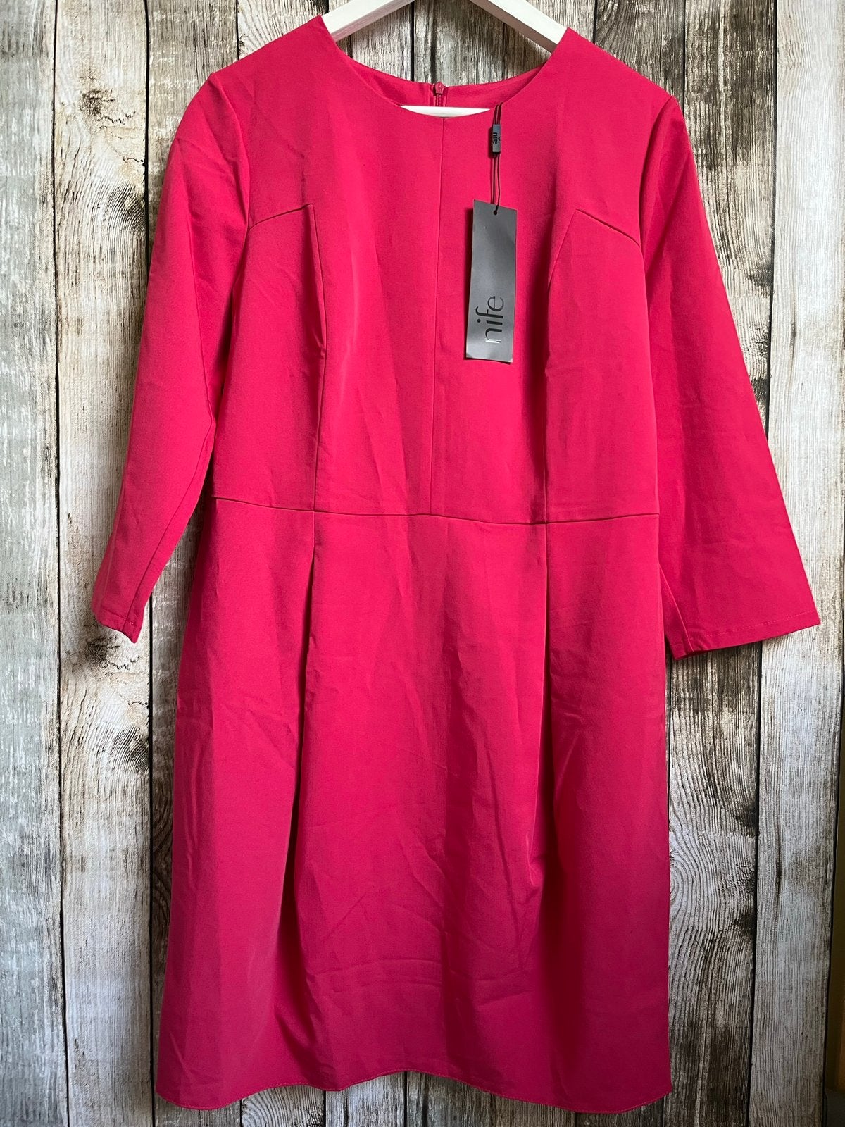 Roze mooie nieuwe jurk van Nife (Maat 44), Nife, Verzenden, Maat 42/44 (L), Nieuw
