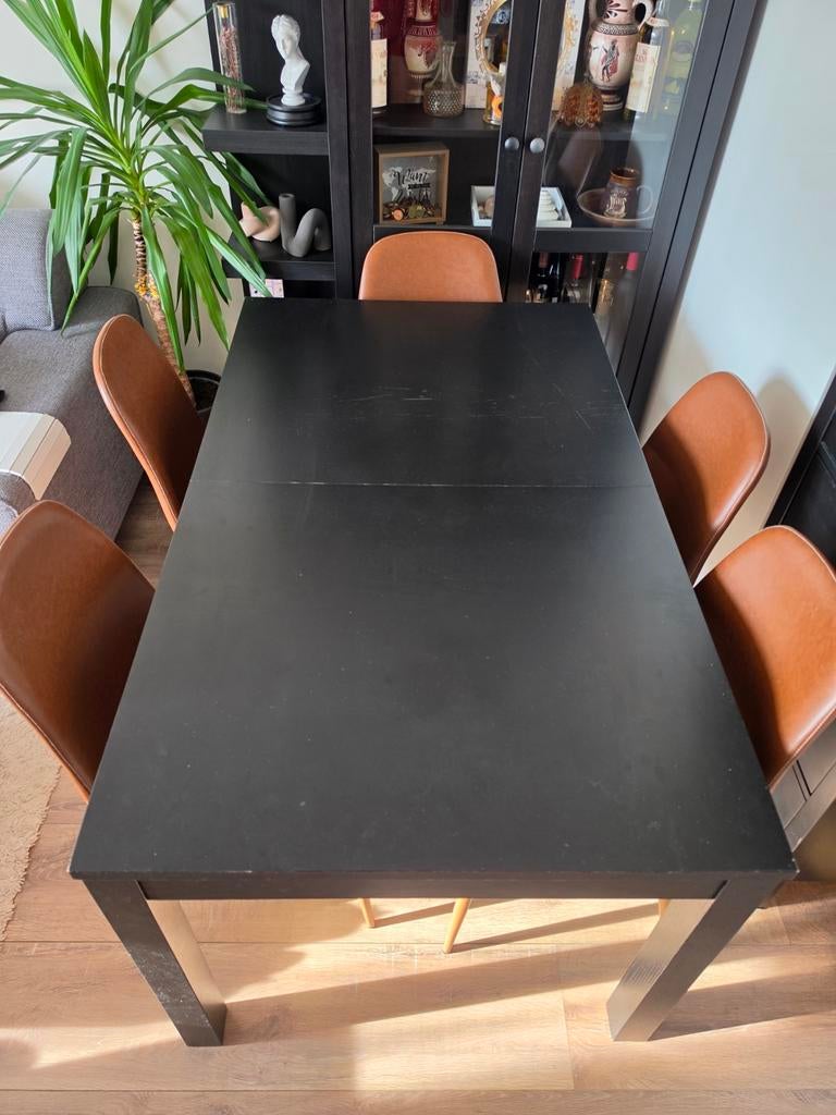 Eettafel IKEA – uitschuifbaar, Huis en Inrichting, Complete eetkamers, Ophalen, Gebruikt, 4 tot 6 stoelen