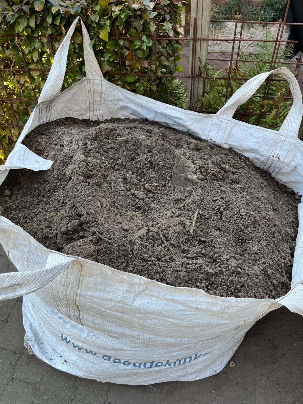 Zwarte grond, Ophalen, Zo goed als nieuw, Overige typen
