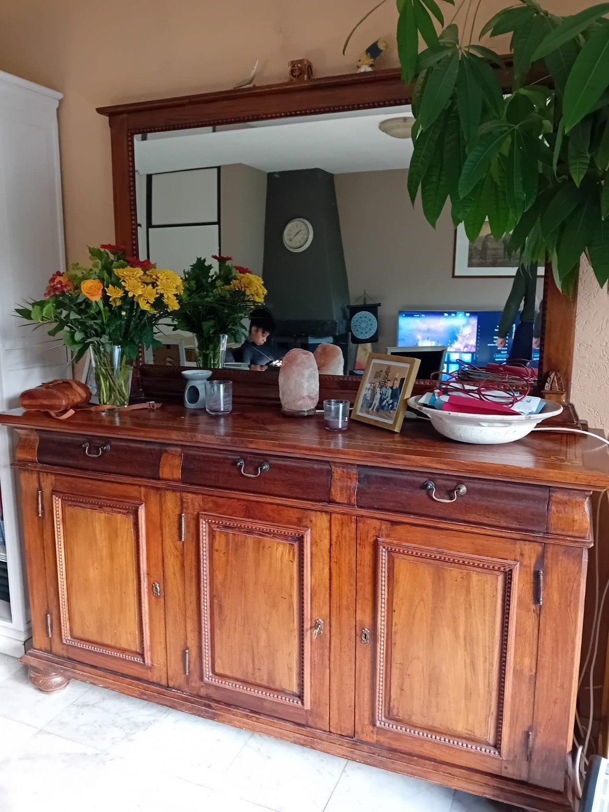 Uniek dressoir van oud Indisch teakhout, Ophalen, Gebruikt, Met lade(s), 150 tot 200 cm