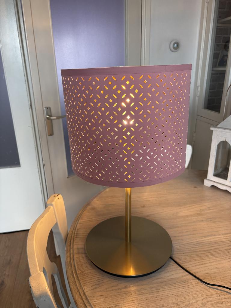 IKEA tafellamp, Huis en Inrichting, Lampen | Tafellampen, Ophalen, Stof, Modern IKEA, Zo goed als nieuw