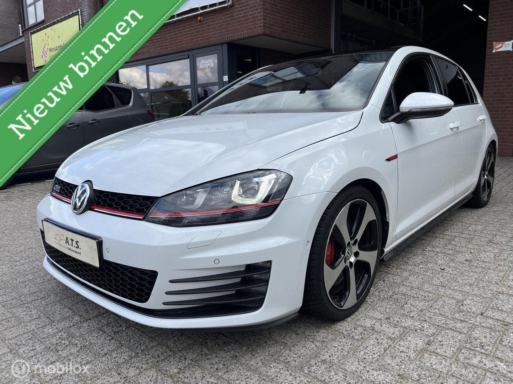 Volkswagen Golf 2.0 TSI GTI Performance NAVI*PANO-DAK*CRUISE, Auto's, Gebruikt, Euro 6, 4 cilinders, 1984 cc