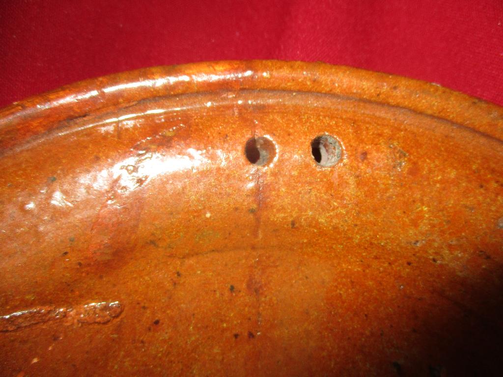 Een antiek bord bodemvondst diameter 23 ., Antiek en Kunst, Antiek | Wandborden en Tegels, Ophalen of Verzenden