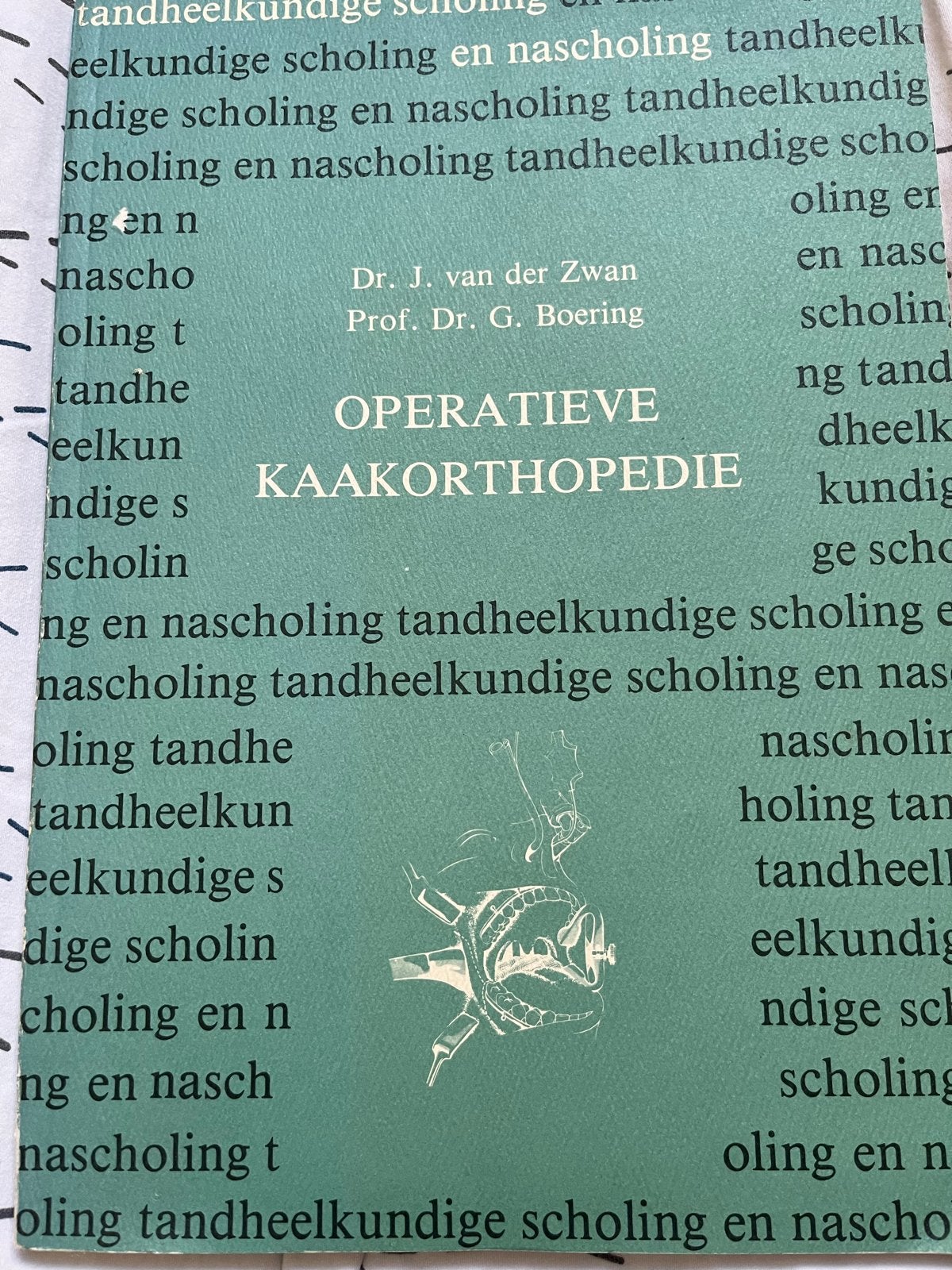 Operatieve Kaakorthopedie - Tandheelkundige Scholing, Ophalen of Verzenden, Beta, Gelezen, WO