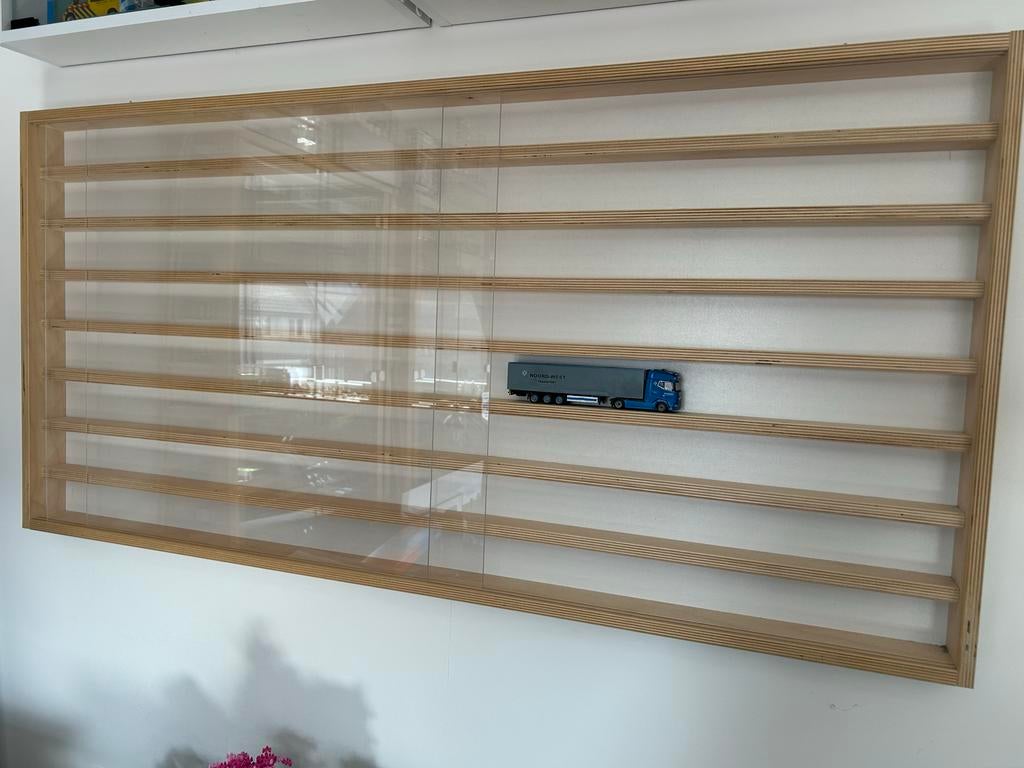 Hangvitrine voor Modelvrachtauto 1:87, Hobby en Vrije tijd, Ophalen, Gebruikt, Overige typen, Overige merken