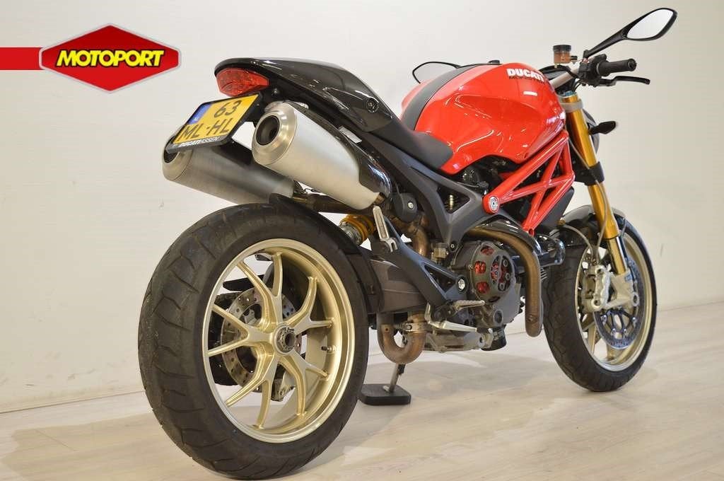 Ducati MONSTER 1100 S (bj 2010), Motoren, Motoren | Ducati, Bedrijf, Distributeur@ducati.fr, DUCATI WEST EUROPE SAS, 390, rue d' Estienne d'Orves
92701  COLOMBES CEDEX, FR