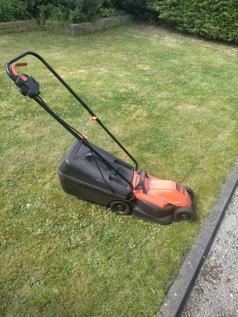 Grasmachine Black en Decker, Tuin en Terras, Grasmaaiers, Ophalen, Gebruikt