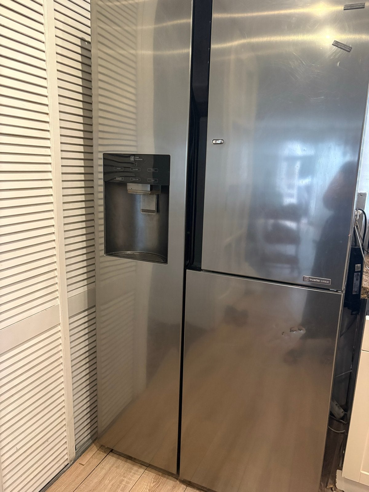 Ruime Amerikaanse Koelkast met Water- en IJsdispenser