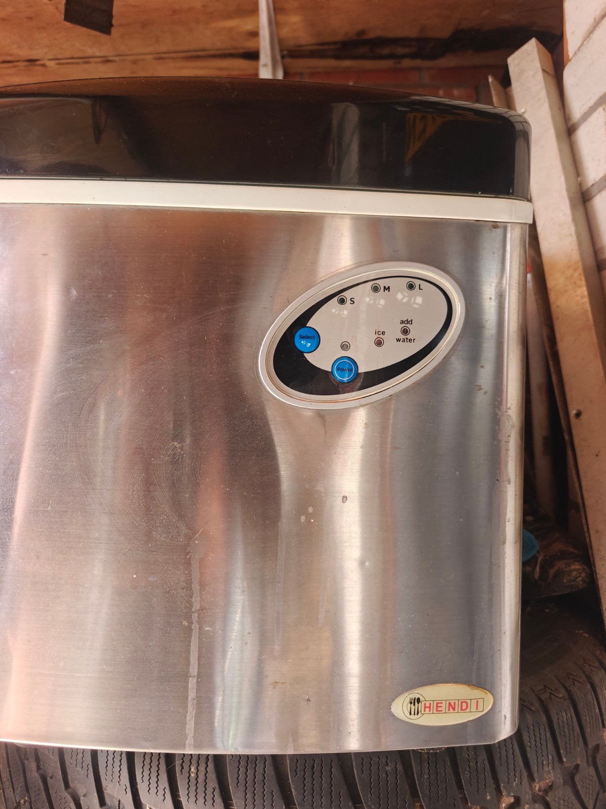 Hendi IJsklontjesmachine, Witgoed en Apparatuur, Ophalen