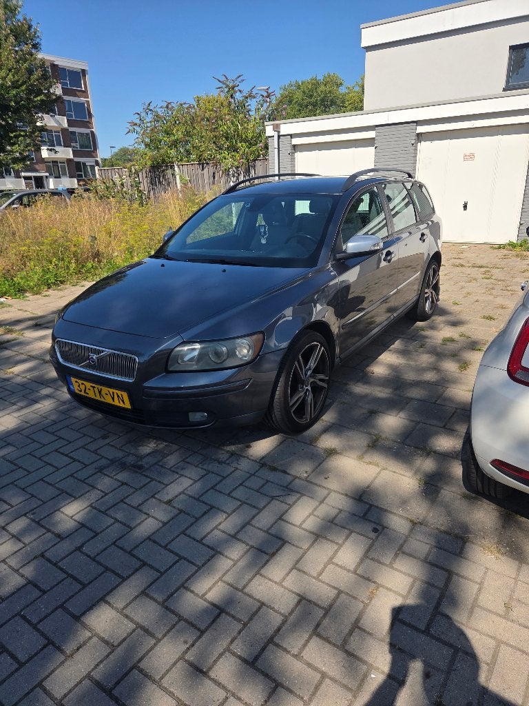 Volvo V50 2.0 2006 Grijs ( vaste prijs ), Auto's, Voorwielaandrijving, 1281 kg, 4 cilinders, Stationwagon