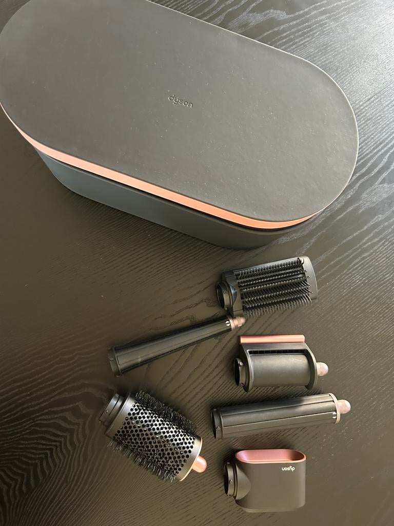 Dyson Airwrap Case met 6 opzetstukken ZONDER föhn, Ophalen, Zo goed als nieuw, Föhn of Haardroger