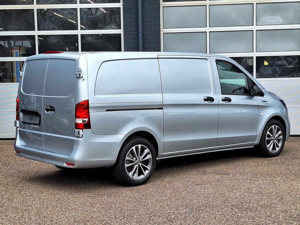 Mercedes-Benz eVito 112 L2 60 kWh | Achteruitrijcamera | Dod, Auto's, Bestelauto's, Stof, 116 pk, Mercedes-Benz, 2 stoelen