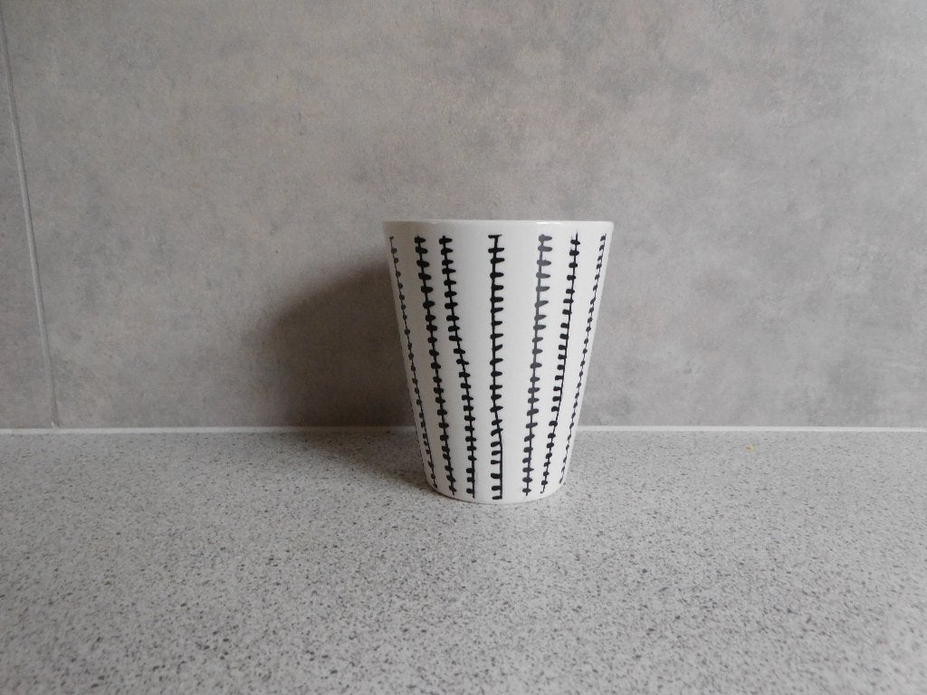 Mok Streep Zwart-Wit Fika Gusta, Overige merken, Keramiek, Zo goed als nieuw, Modern