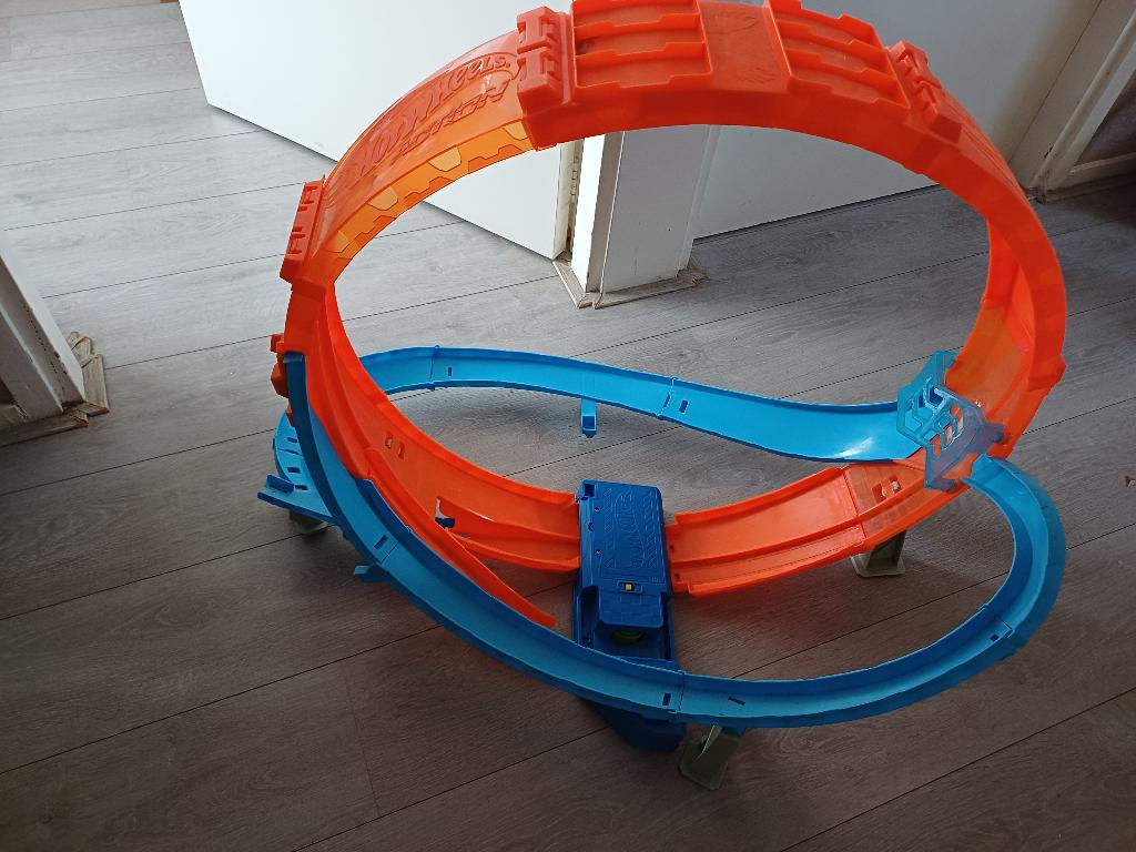 Hotwheels baan, Ophalen, Zo goed als nieuw, Hot Wheels, Met looping