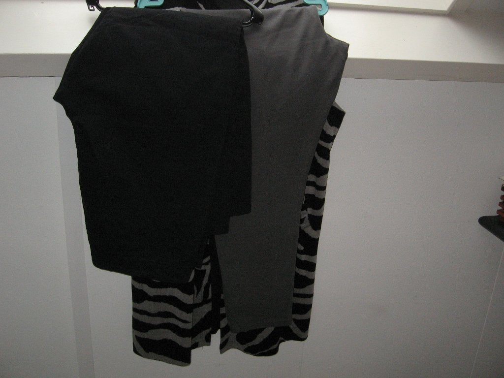 3 dl set samen €25,- maat 50 2 broeken + mouwloos lange jas, Ophalen of Verzenden, Zo goed als nieuw, Zwart, Broek of Spijkerbroek
