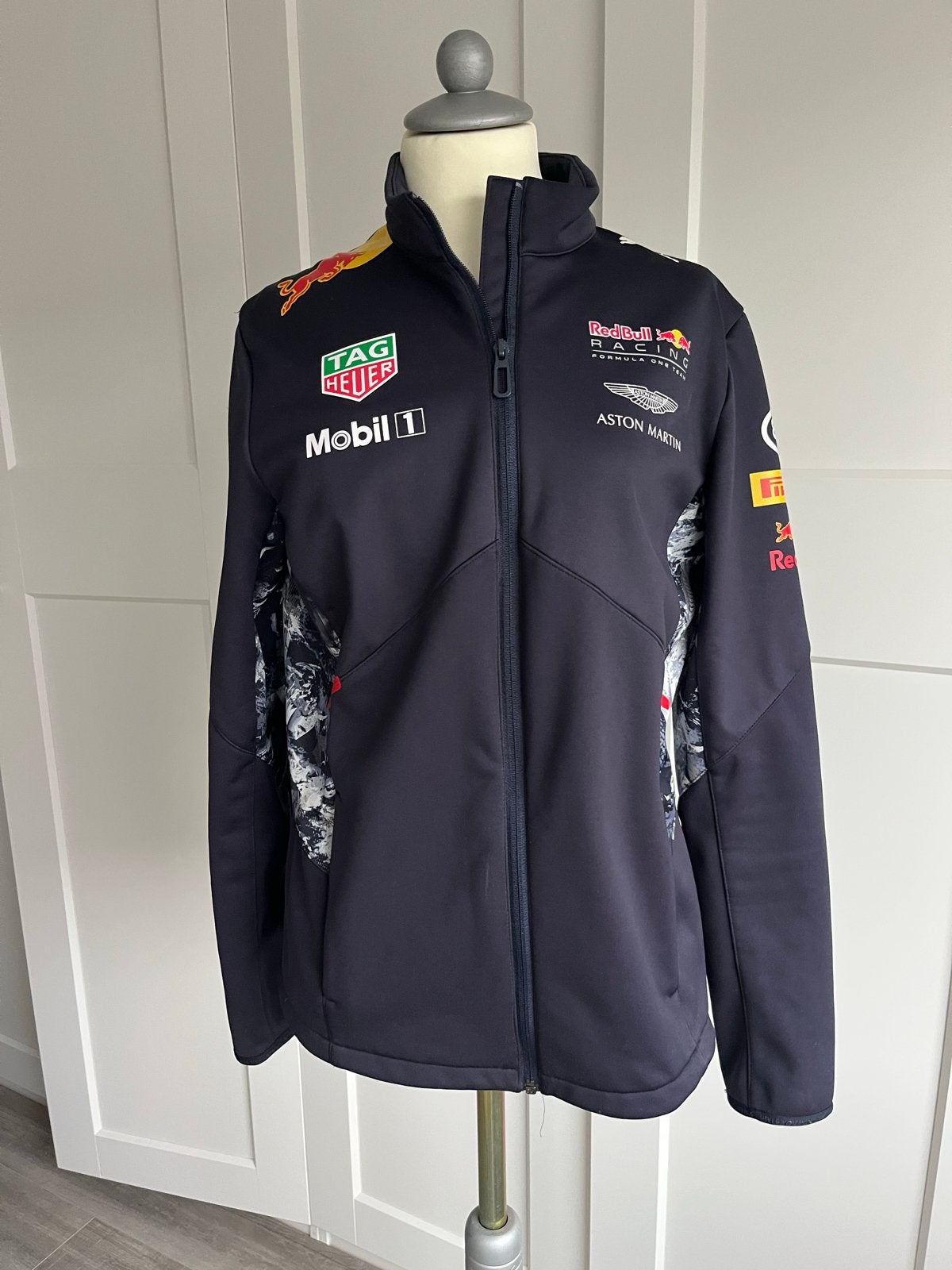 Red Bull Racing 2017  F1 Team Softshell Jas Maat L, Ophalen of Verzenden, Zo goed als nieuw, Maat 42/44 (L), Blauw