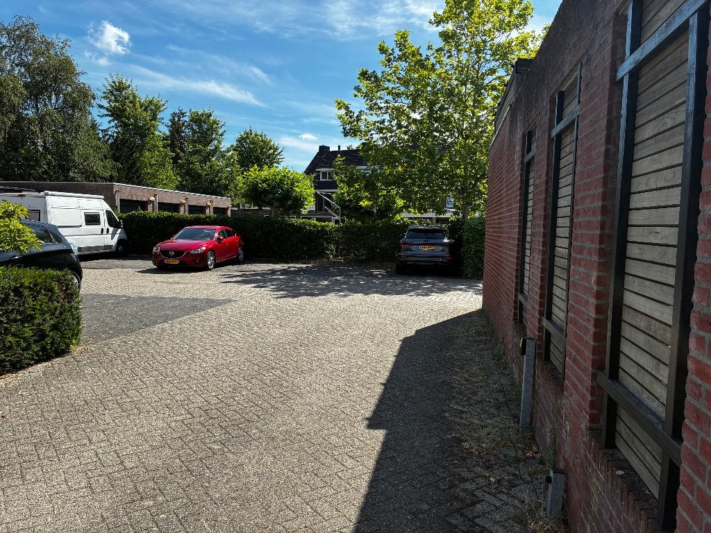 parkeerplaats te huur, Huizen en Kamers, Garages en Parkeerplaatsen, Noord-Brabant