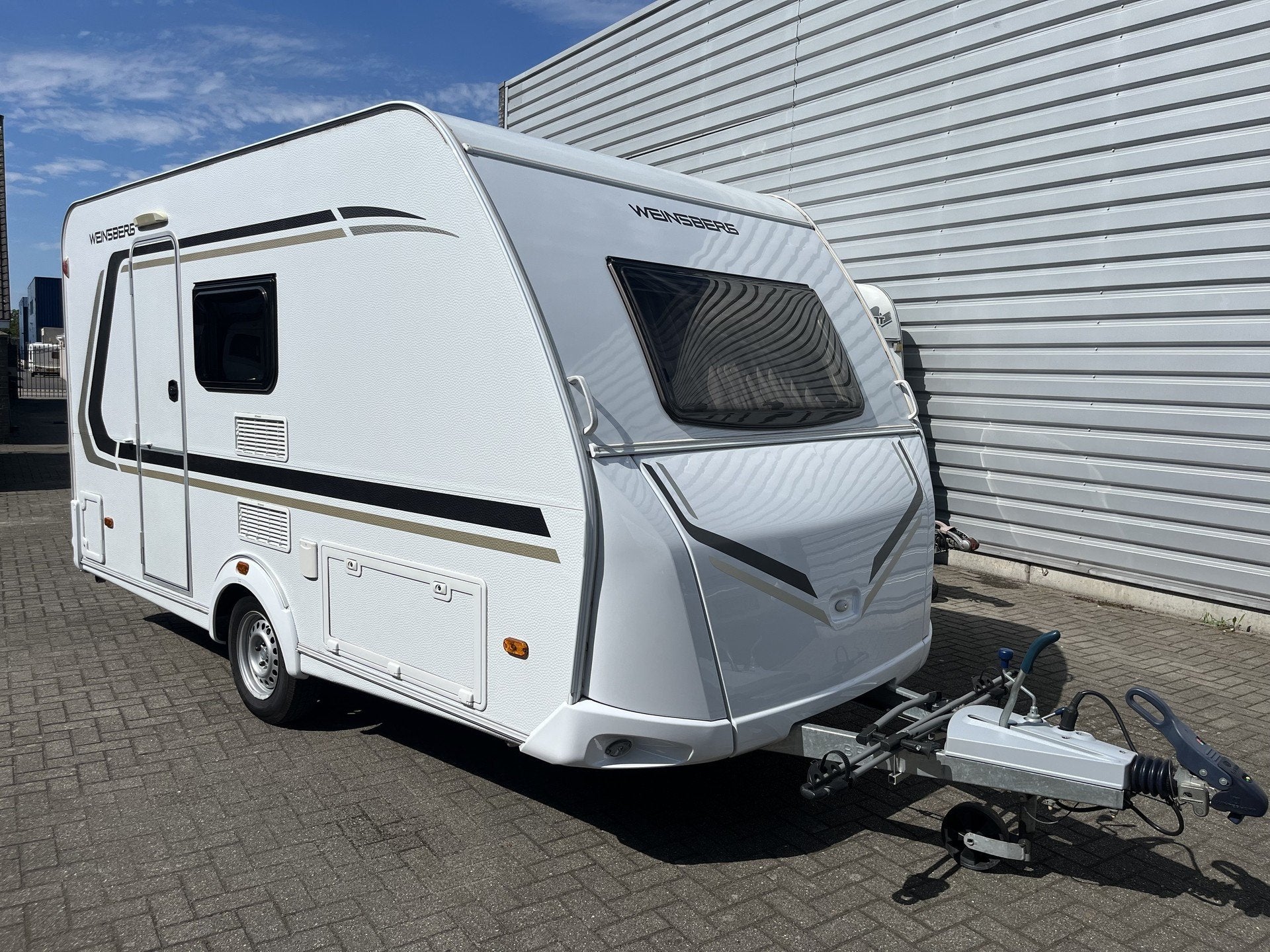 Weinsberg 390 QD CaraOne (bj 2016), Overige merken, Bedrijf, 750 - 1000 kg, Schokbreker