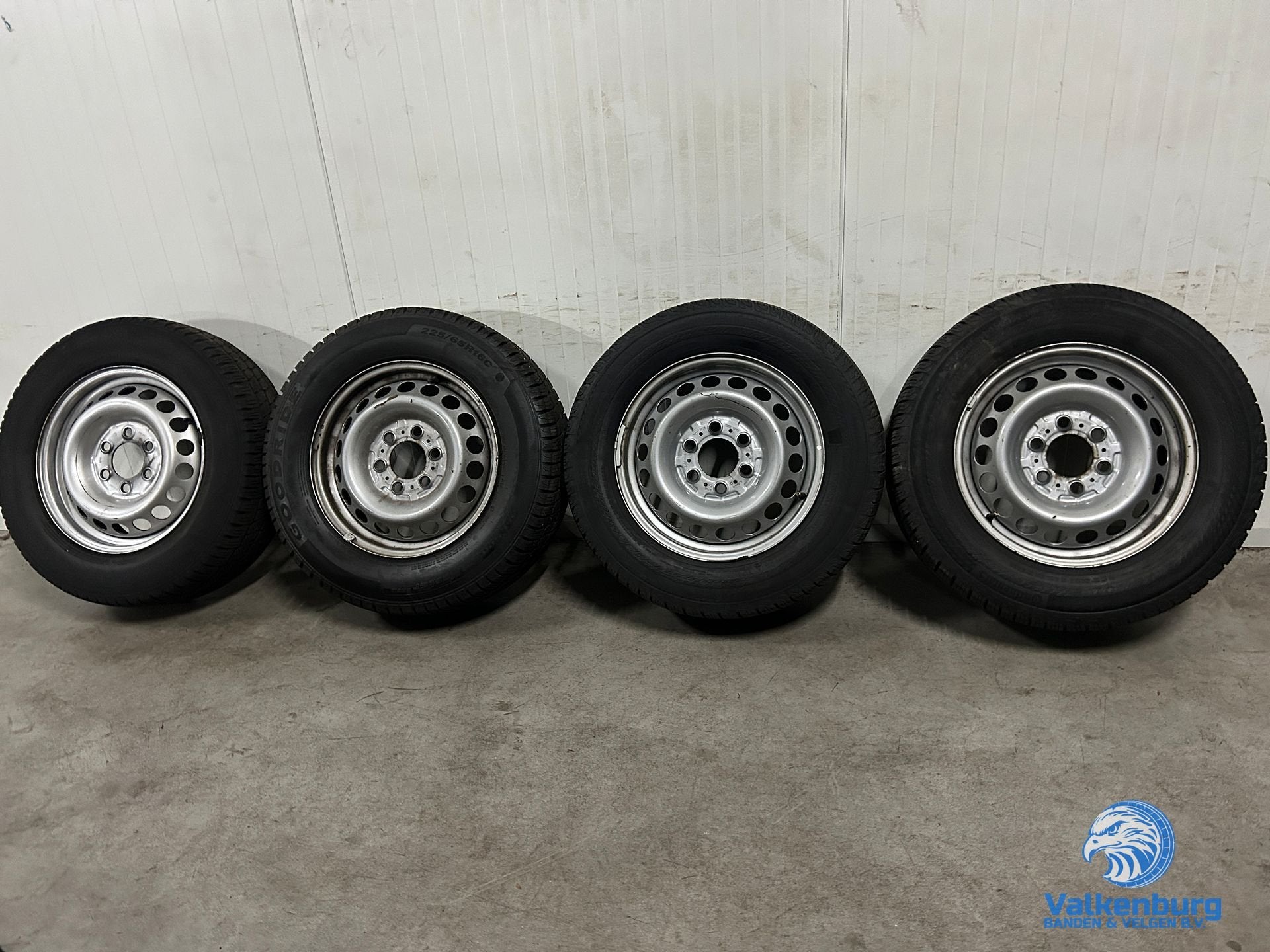 7mm! Originele Mercedes Sprinter B907 B910 16 inch stalen ve, -, Banden en Velgen, Ophalen of Verzenden, All Season