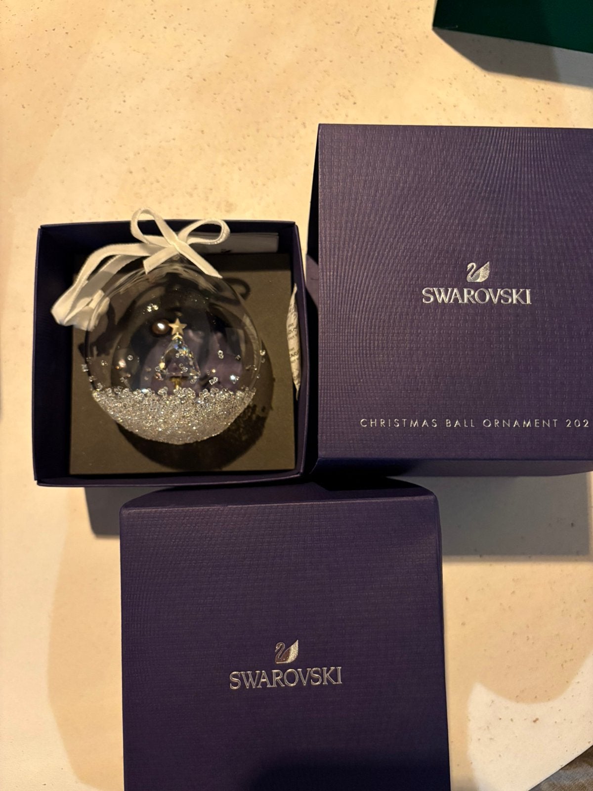 Swarovski kerstbal 2021, Verzamelen, Ophalen of Verzenden, Zo goed als nieuw, Figuurtje