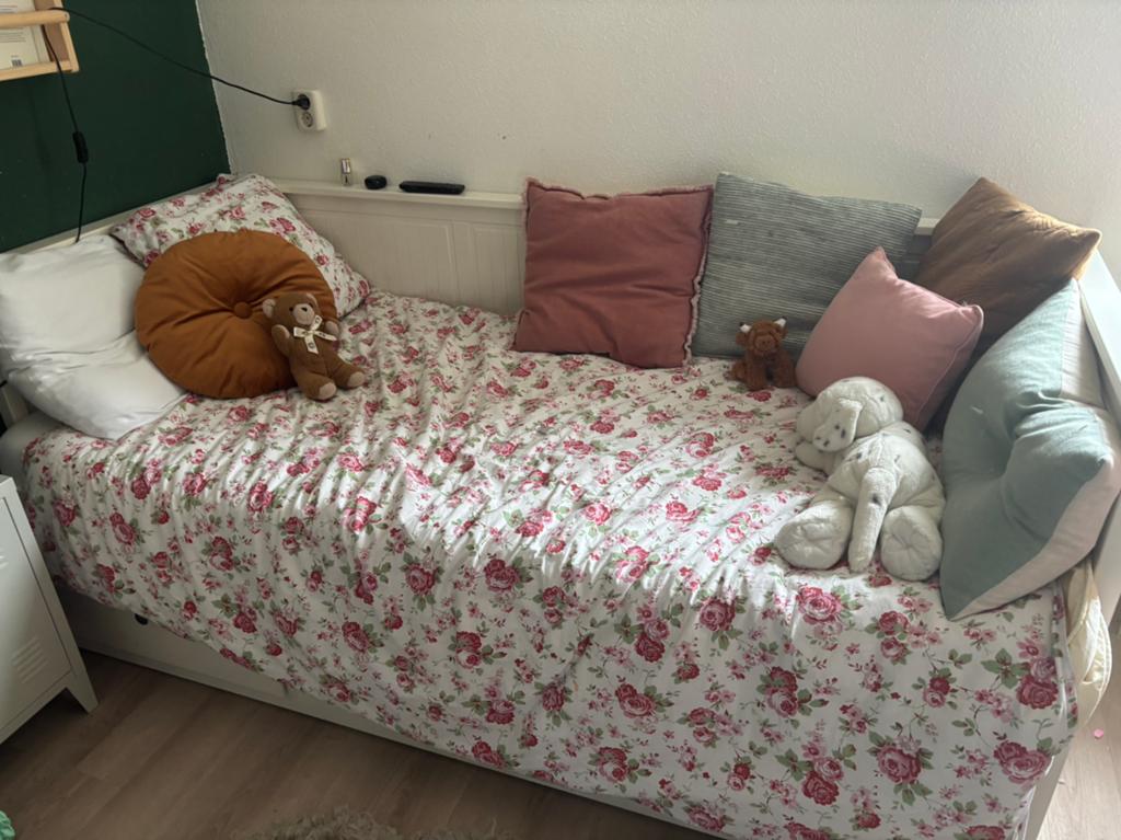 Ikea hemnes bed, Kinderen en Baby's, Kinderkamer | Bedden, Ophalen, 85 tot 100 cm, Gebruikt, Lattenbodem