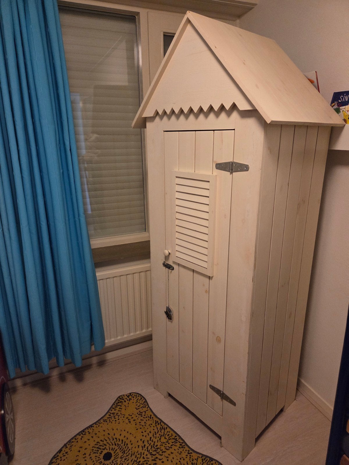 Unieke houten strandhuisje kast voor kinderkamer, 105 cm of meer, Ophalen of Verzenden, Zo goed als nieuw, Minder dan 50 cm