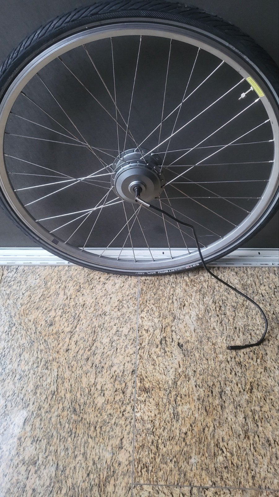 voorwiel met motor, Ophalen of Verzenden, Motor