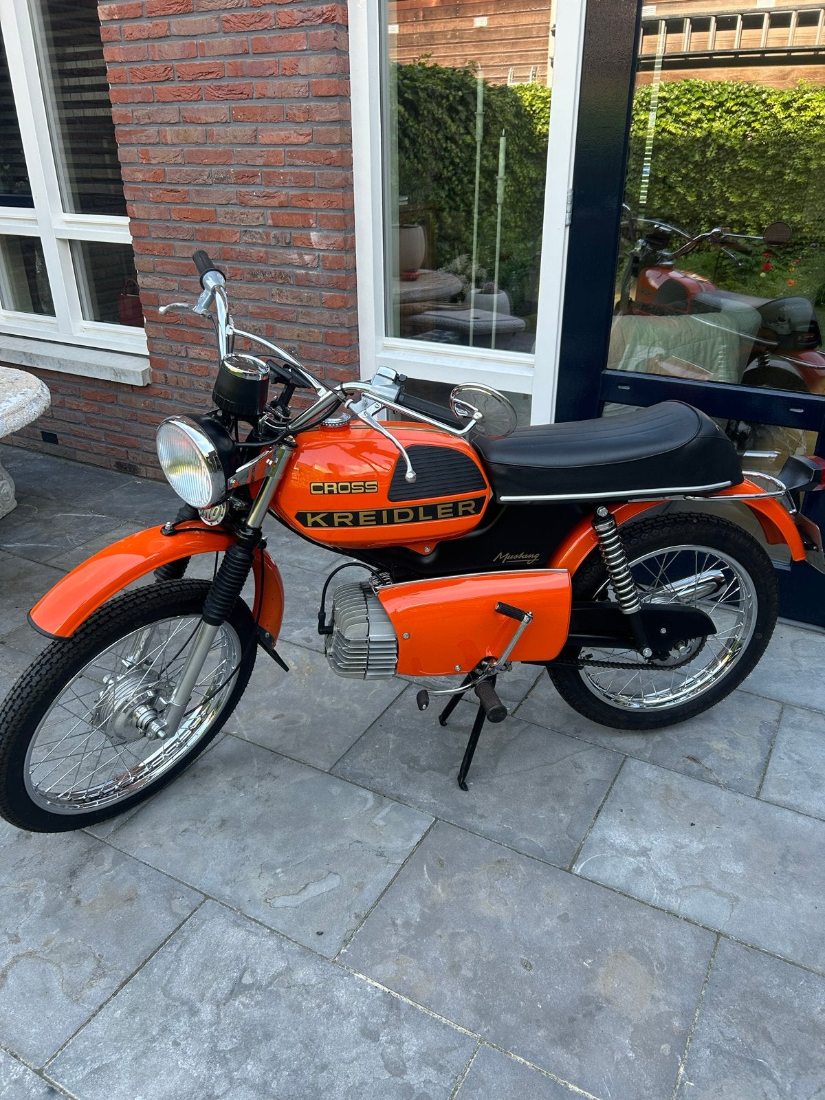 Kreidler Cross Mustang Bromfiets - Oranje Klassieker, Fietsen en Brommers, Brommers | Kreidler, Ophalen, Zo goed als nieuw, Maximaal 45 km/u