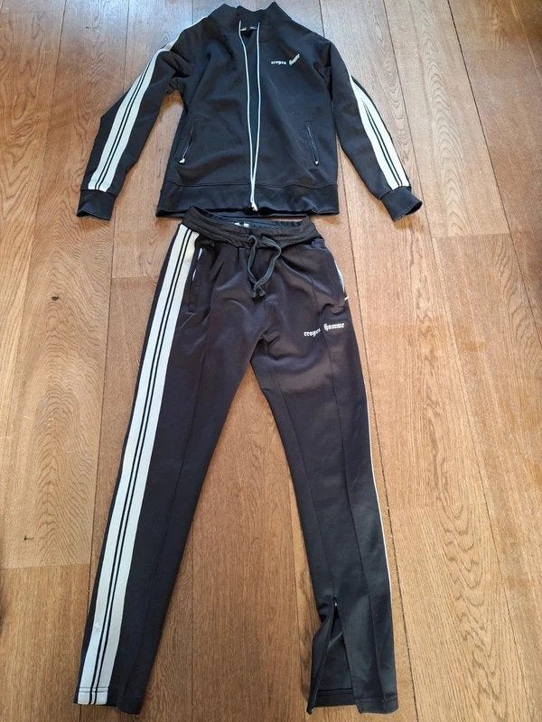 Croyez homme trainings pak / broek en jasje donkerbruin, Bruin, Ophalen of Verzenden, Zo goed als nieuw, Croyez homme