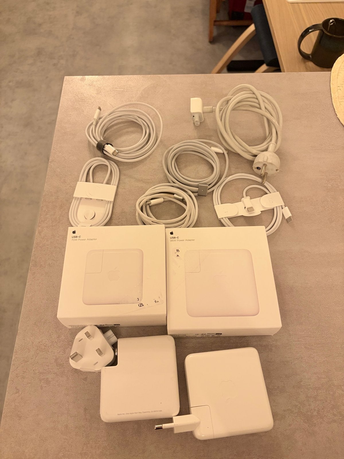 Apple USB-C Power Adapters (70W & 96W) met kabels, Ophalen of Verzenden, Zo goed als nieuw