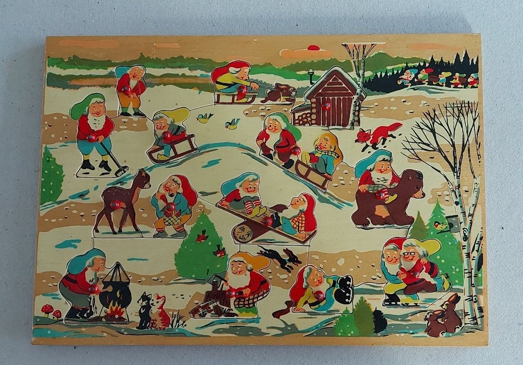 Vintage houten puzzel kabouters in de sneeuw, Ophalen of Verzenden, 10 tot 50 stukjes, Gebruikt, 4 tot 6 jaar