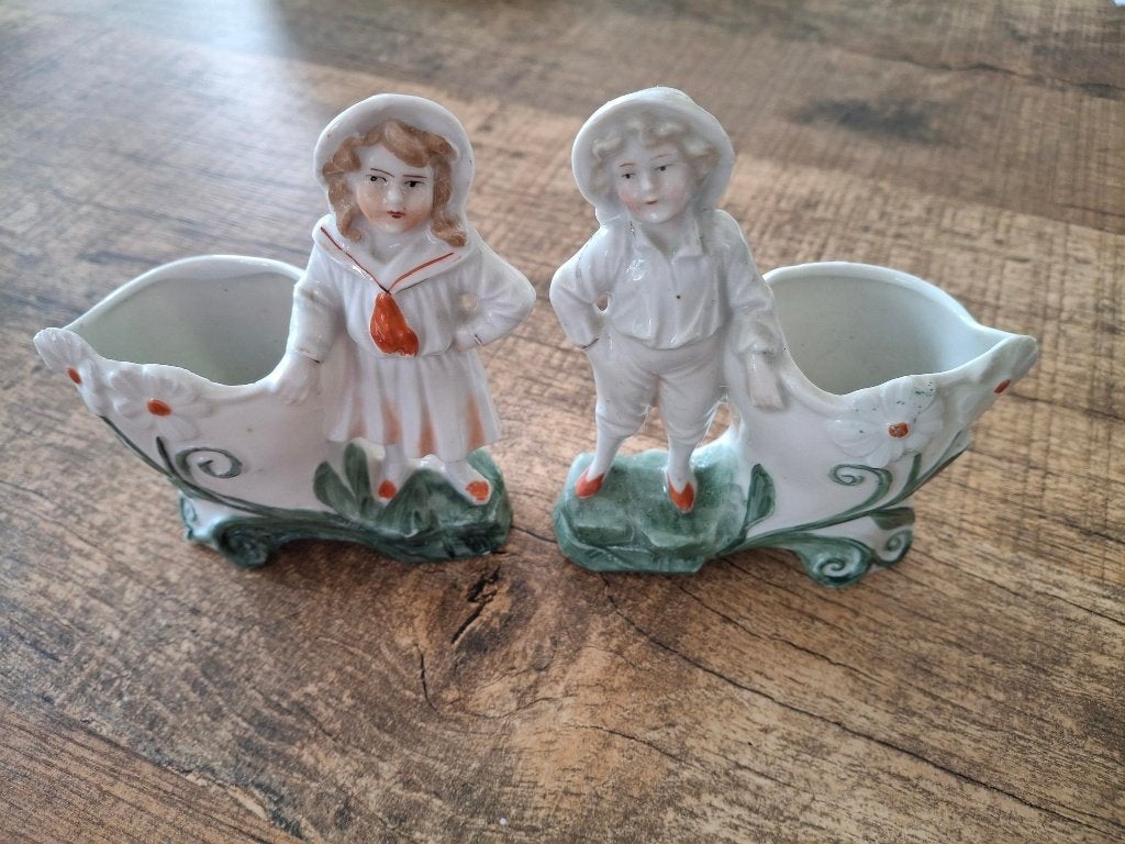 Set antieke Duitse biscuit porseleinen vaasjes/morsvazen., Antiek en Kunst, Ophalen of Verzenden