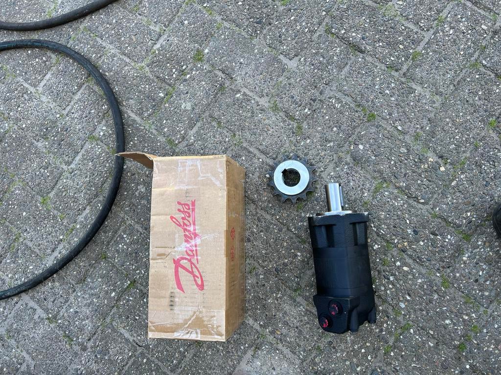Hydraulische motor en cilinders - Danfoss, Ophalen