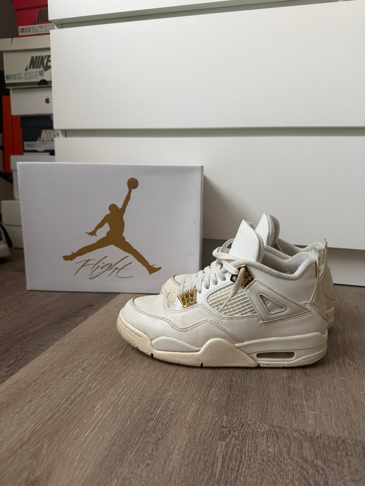 Nike air Jordan 4 retro metallic gold, Wit, Ophalen of Verzenden, Sneakers of Gympen, Zo goed als nieuw